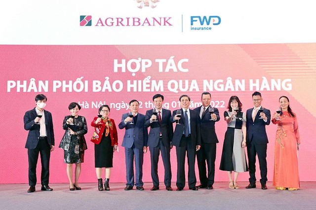 Lãnh đạo hai bên tin tưởng sự hợp tác giữa FWD và Agribank sẽ mở ra những cơ hội mới, nâng cao hiệu quả và sức cạnh tranh của cả hai bên.