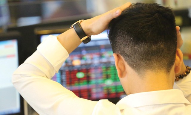 Một số doanh nghiệp coi chứng khoán là một kênh đầu tư nhằm bù đắp lợi nhuận cho hoạt động kinh doanh chính chưa thực sự hồi phục.