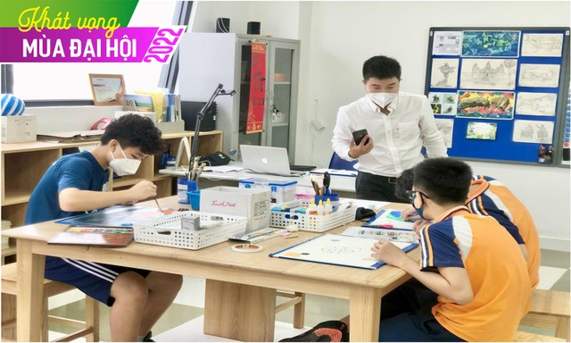 Học sinh Phenikaa School trong lớp học Mỹ Thuật.