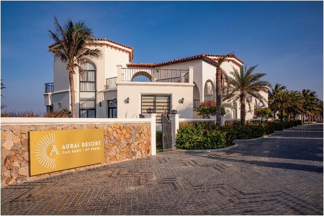 Các biệt thự hướng biển có pháp lý ổn định đang trở thành hàng hiếm thu hút các nhà đầu tư nhạy bén, đón đầu sự phục hồi của du lịch quốc tế. Các biệt thự hướng biển có pháp lý ổn định đang trở thành hàng hiếm thu hút các nhà đầu tư nhạy bén, đón đầu sự phục hồi của du lịch quốc tế.