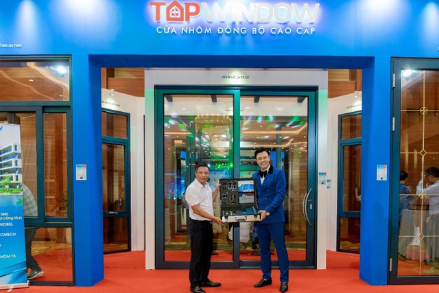 Khu trưng bày trải nghiệm sản phẩm Topwindow tại sự kiện. Khu trưng bày trải nghiệm sản phẩm Topwindow tại sự kiện.