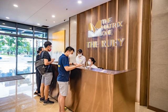 The Matrix One chính thức đón những cư dân thượng lưu đầu tiên.