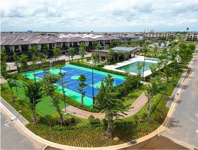 Nhiều mảng xanh và hệ thống tiện ích đa lớp phong phú mang đến trải nghiệm sống đỉnh cao tại The Aqua. Nhiều mảng xanh và hệ thống tiện ích đa lớp phong phú mang đến trải nghiệm sống đỉnh cao tại The Aqua.