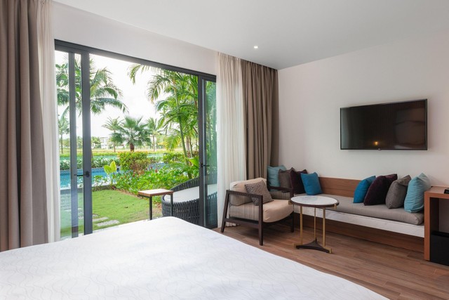 Felicity Phu Quoc với mật độ 12,3% và hồ nước cảnh quan độc đáo là “hàng hiếm” của BĐS Phú Quốc.