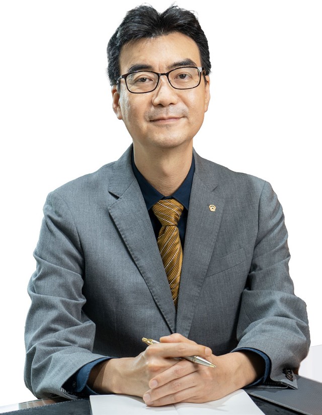 Ông Hwang Jun Hwan, Chủ tịch Hội đồng thành viên kiêm Tổng giám đốc Hanwha Life Việt Nam.