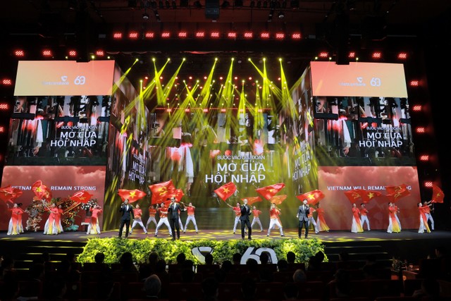 Tiết mục biểu diễn tại buổi lễ. Tiết mục biểu diễn tại buổi lễ.