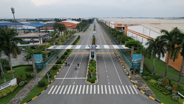 Việc đẩy mạnh phát triển công nghiệp và thương mại – dịch vụ đang tạo đà phát triển nhanh chóng cho Phú Giáo nói riêng, khu vực Bắc Bình Dương nói chung.