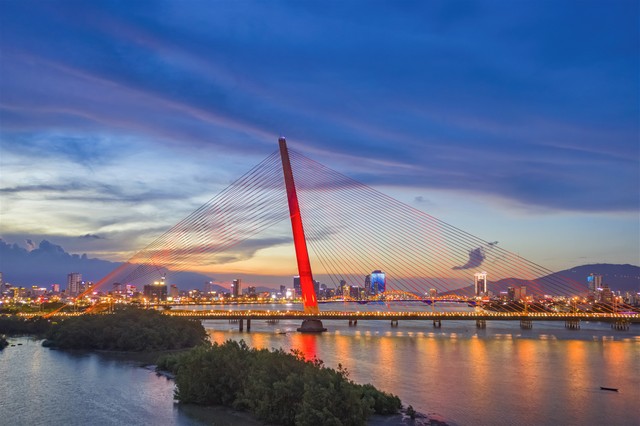 Khu vực trung tâm TP, gần sông Hàn với những cây cầu thơ mộng luôn là không gian sống mơ ước bậc nhất tại Đà Nẵng.