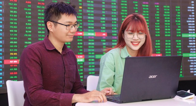 Sau một thời gian dài, sàn HOSE mới chứng kiến một phiên giao dịch có giá trị khớp lệnh trên 18.000 tỷ đồng.