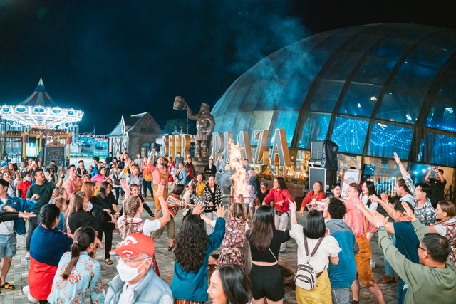 Du lịch phục hồi là cơ hội cho ngành dịch vụ tăng trưởng nhanh chóng. Ảnh Sun Group.