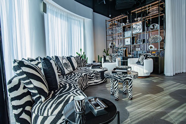 Modale sẽ chính thức ra mắt Flagship Showroom đầu tiên tại The Global City Sales Gallery, độc quyền nội thất Dolce&Gabbana Casa, Elie Saab Maison. Modale sẽ chính thức ra mắt Flagship Showroom đầu tiên tại The Global City Sales Gallery, độc quyền nội thất Dolce&Gabbana Casa, Elie Saab Maison.