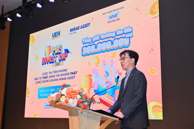 ÔngKang Moon Kyung – Tổng giám đốc CTCP Chứng khoán Mirae Asset – thành viên của Tập đoàn Mirae Asset toàn cầu.