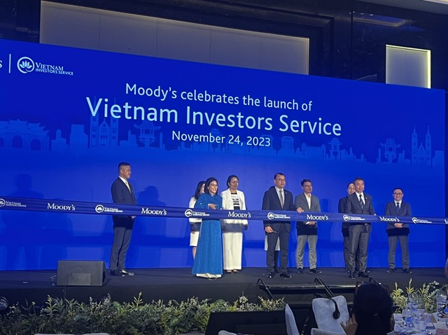 Lễ cắt băng khai trương VIS Rating