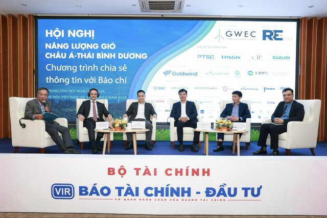 Các diễn giả trao đổi tại Họp báo Hội nghị Năng lượng gió khu vực châu Á - Thái Bình Dương 2026 (APAC Wind Energy Summit 2026). Ảnh: Chí Cường. Các diễn giả trao đổi tại Họp báo Hội nghị Năng lượng gió khu vực châu Á - Thái Bình Dương 2026 (APAC Wind Energy Summit 2026). Ảnh: Chí Cường.