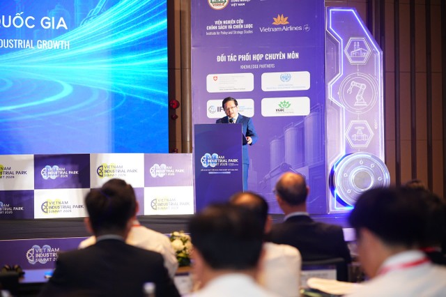 TS. Nguyễn Đức Hiển, Phó trưởng ban Chính sách Chiến lược Trung ương. TS. Nguyễn Đức Hiển, Phó trưởng ban Chính sách Chiến lược Trung ương.
