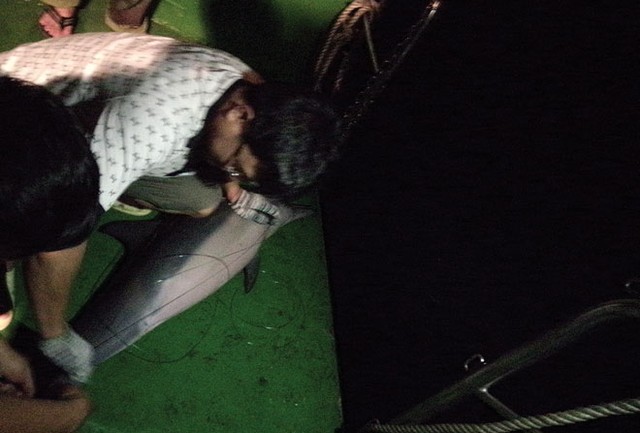 Biển Đông, những ngày tháng Năm - Kỳ 4: Câu cá đêm ở Trường Sa ảnh 2 Biển Đông, những ngày tháng Năm - Kỳ 4: Câu cá đêm ở Trường Sa ảnh 2