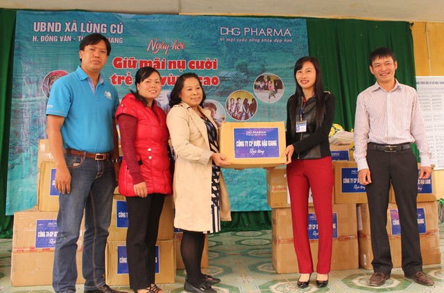 Ấm áp 1.000 nụ cười trẻ em vùng cao ảnh 1