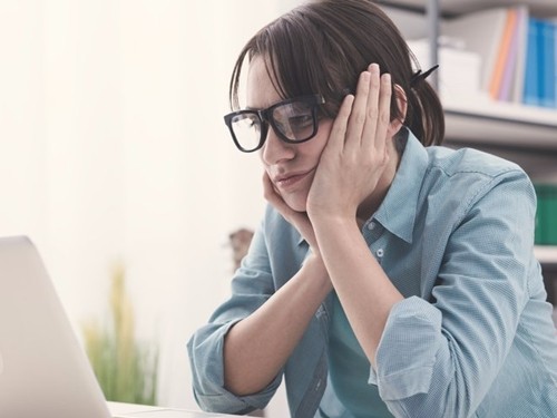 8-dau-hieu-ban-khong-co-so-giau