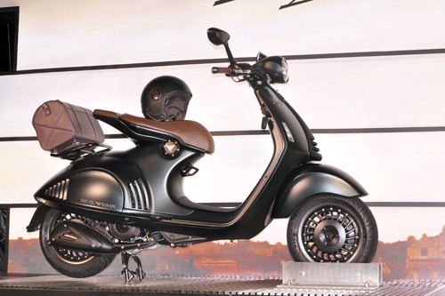 946 Emporio Armani - chiếc Vespa đắt nhất Việt Nam giá 405 triệu đồng. Ảnh: Lương Dũng.