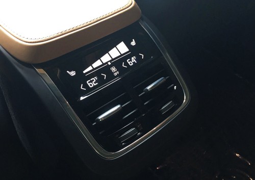 xe-la-volvo-xc90-ve-viet-nam-gia-hon-3-ty-page-3-7