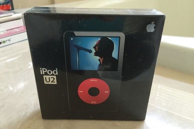 Máy nghe nhạc iPod cổ được bán giá hàng nghìn USD