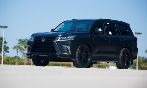 lexus-lx570-den-1