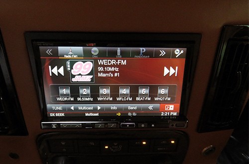 chi-tiet-noi-that-knight-xv-3