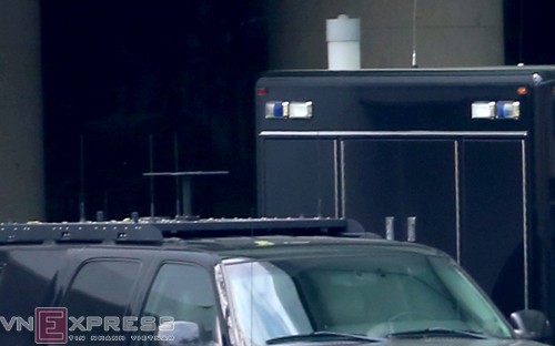 limousine-cua-tong-thong-my-xuat-hien-tai-ha-noi-3