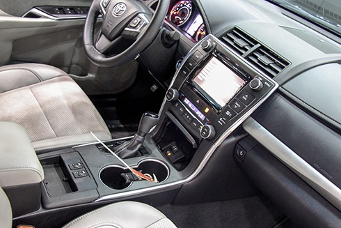 Toyota Camry 'lướt' nhập khẩu giá 1,9 tỷ đồng ảnh 14 toyota-camry-nhap-khu-luot-gia-1-7-ty-dong-4