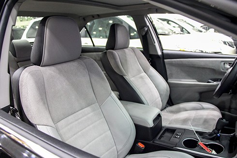 Toyota Camry 'lướt' nhập khẩu giá 1,9 tỷ đồng ảnh 11 toyota-camry-nhap-khu-luot-gia-1-7-ty-dong-1