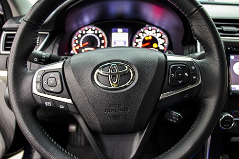 Toyota Camry 'lướt' nhập khẩu giá 1,9 tỷ đồng ảnh 18 toyota-camry-nhap-khu-luot-gia-1-7-ty-dong-8