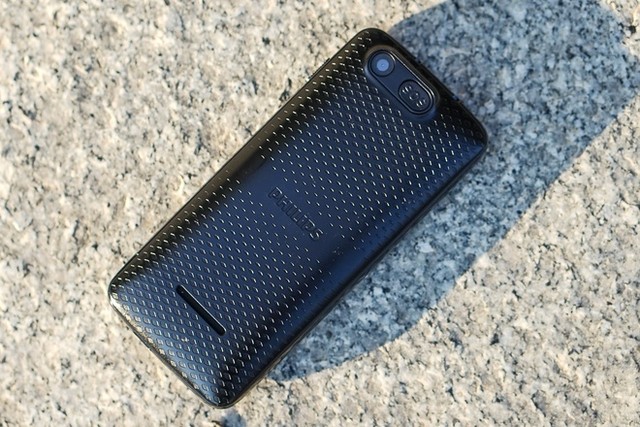 Điện thoại 2 sim, pin chờ 4 tháng của Philips