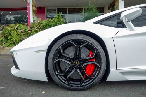 sieu-xe-lamborghini-thu-choi-cua-dai-gia-sai-gon-page-3-7