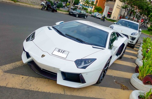 sieu-xe-lamborghini-thu-choi-cua-dai-gia-sai-gon-page-3-6