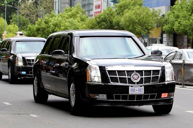 Limousine The Beast ra Tân Sơn Nhất đón Tổng thống Obama ảnh 7