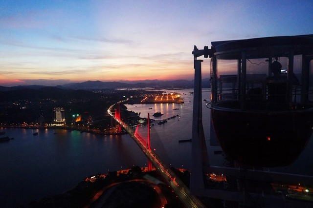 Hạ Long - miền di sản thức giấc ảnh 1