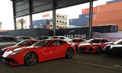 Siêu xe 'chạy thuế' chưa từng có tại Việt Nam ảnh 8 sieu-xe-chay-thue-lien-tuc-khui-container-o-cang-sai-gon-7