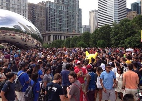 Những đoàn người điên cuồng bắt Pokemon khắp thế giới ảnh 10