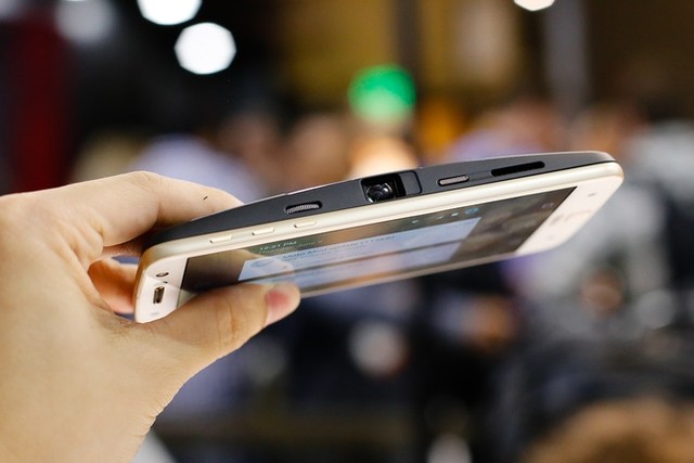 Smartphone cao cấp đổ bộ vào Việt Nam cuối năm ảnh 1 Smartphone cao cấp đổ bộ vào Việt Nam cuối năm