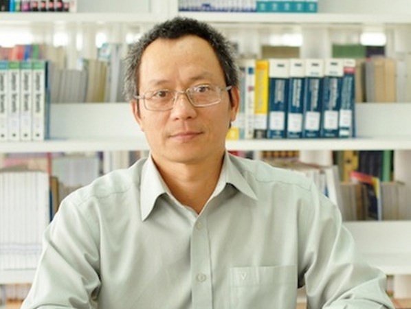 Hiệu trưởng đại học trẻ nhất Việt Nam chính thức rời “ghế nóng”  ảnh 1