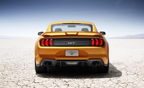 ford-mustang-2018-lo-dien-tai-dau-chevrolet-camaro-page-2-2