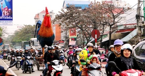 hoa-si-hai-phong-lam-mo-hinh-ga-khong-lo-1