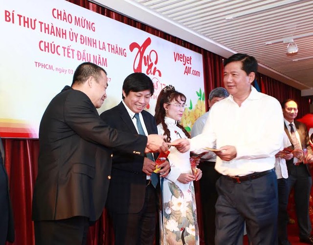 Bí thư Thành ủy TP.HCM Đinh La Thăng chúc Tết HDBank và Vietjetair ảnh 7 Bí thư Thành ủy TP.HCM Đinh La Thăng chúc Tết HDBank và Vietjetair ảnh 7