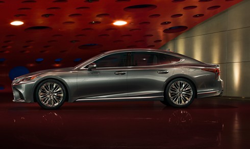 lexus-ls-500h-2018-su-dung-dong-co-tang-ap-2
