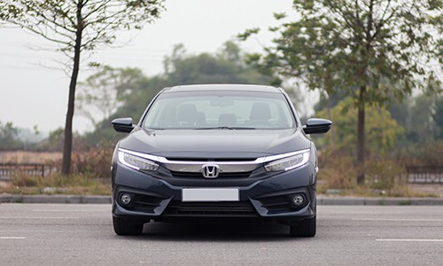 the-he-thu-10-cua-civic-thay-doi-mang-kieu-dang-coupe-4-cua-the-thaodau-xe-tao-kieu-khuon-mat-dac-trung-cua-honda-nhu-dang-ap-dung-tren-cr-v-hay-city-luoi-tan-nhiet-nhu-n-di-thay-vao-do-la-thanh-ngang-co-lon-den-suong-mu-tich-hop-trong-hoc-hut-gio-cum-den-pha-moi-tich-hop-dai-led-ban-ngayphong-cach-coupe-the-hien-ro-nhat-khi-nhin-ngang-duong-net-dut-khoatduoi-xe-la-ca-mot-su-thay-doi-kieu-coupeden-hau-hinh-boomerang-can-sau-the-thaothan-xe-sac-canh-voi-nhung-duong-vuot-tao-hinh-khoi-co-bapxe-trang-bi-dong-co-xang-1-5-lit-tang-ap-cong-suat-170-ma-luc-mo-men-xoan-cuc-dai-220-nm-ket-hop-hop-so-vo-cap-cvtxem-tiep-noi-that-civic-2016