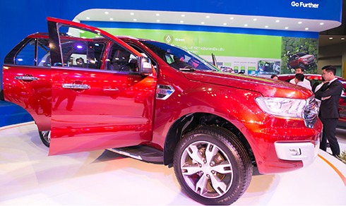 ford-everest-2015-trinh-lang-viet-nam