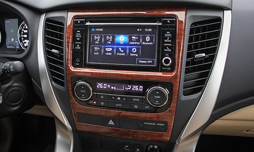 chi-tiet-noi-that-pajero-sport-the-he-moi-3