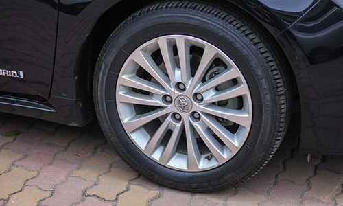 toyota-avalon-da-qua-su-dung-gia-gan-1-8-ty-dong-tai-ha-noi-page-2-4