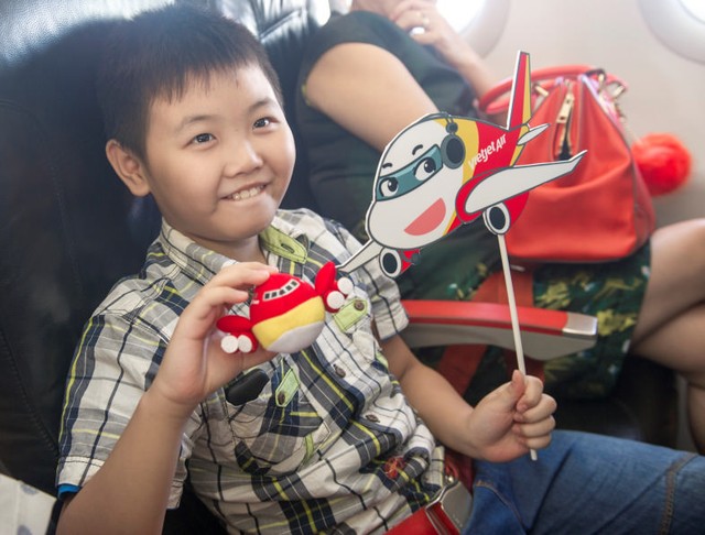Phi công, tiếp viên “nhí” tưng bừng vui 1/6 cùng Vietjet ảnh 5