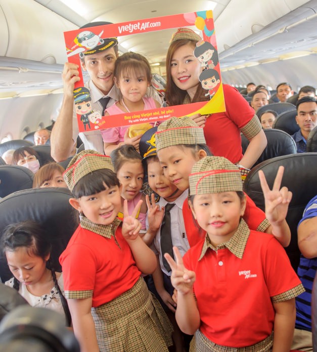 Phi công, tiếp viên “nhí” tưng bừng vui 1/6 cùng Vietjet ảnh 6